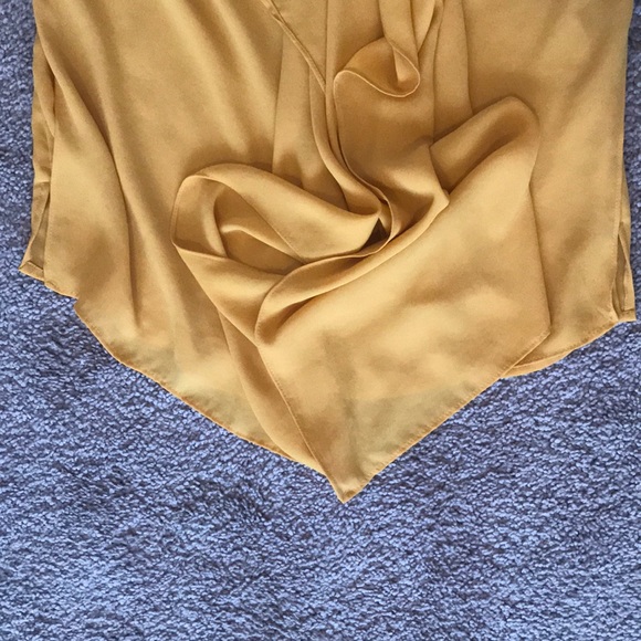 Mustard yellow H&M cap sleeve blouse - Picture 4 of 8